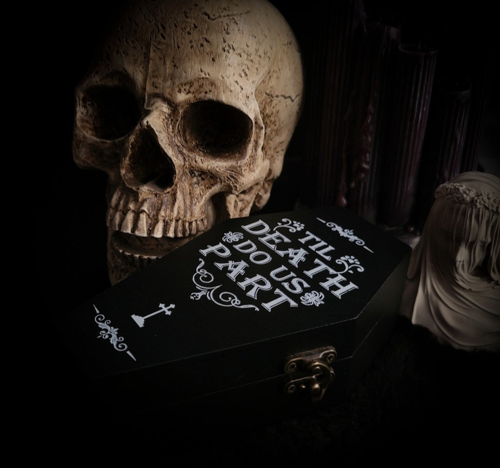 Count Mousula | Vampires — handmade gothic coffin display with preserved mouse skeleton, mummified heart, small skulls and bones on deep red velvet interior with lace ornaments, hinged lid, 15.5x9cm
