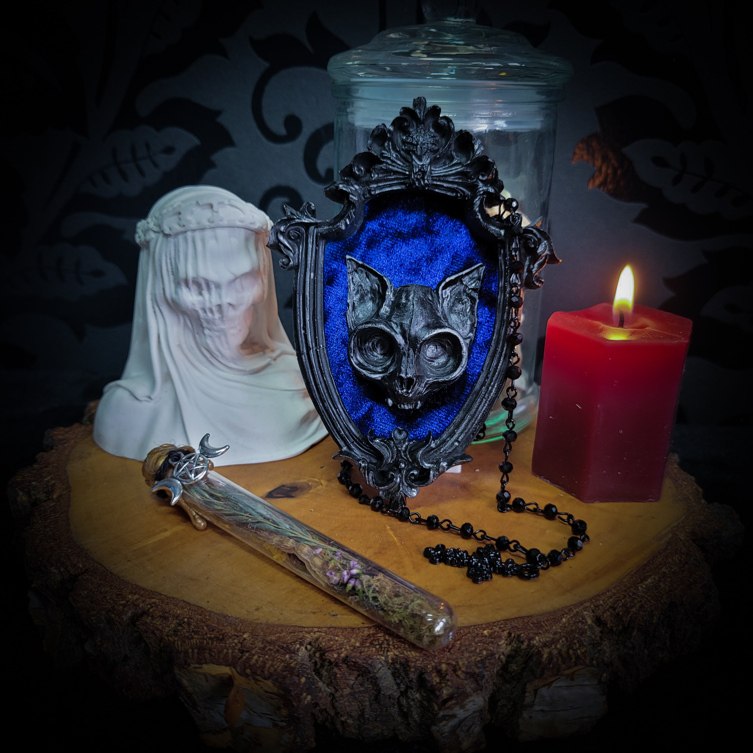Handmade gothic shadowbox — hand-cast cat skull on velvet, ornate baroque frame, vampiric design, made to order, 8x12cm