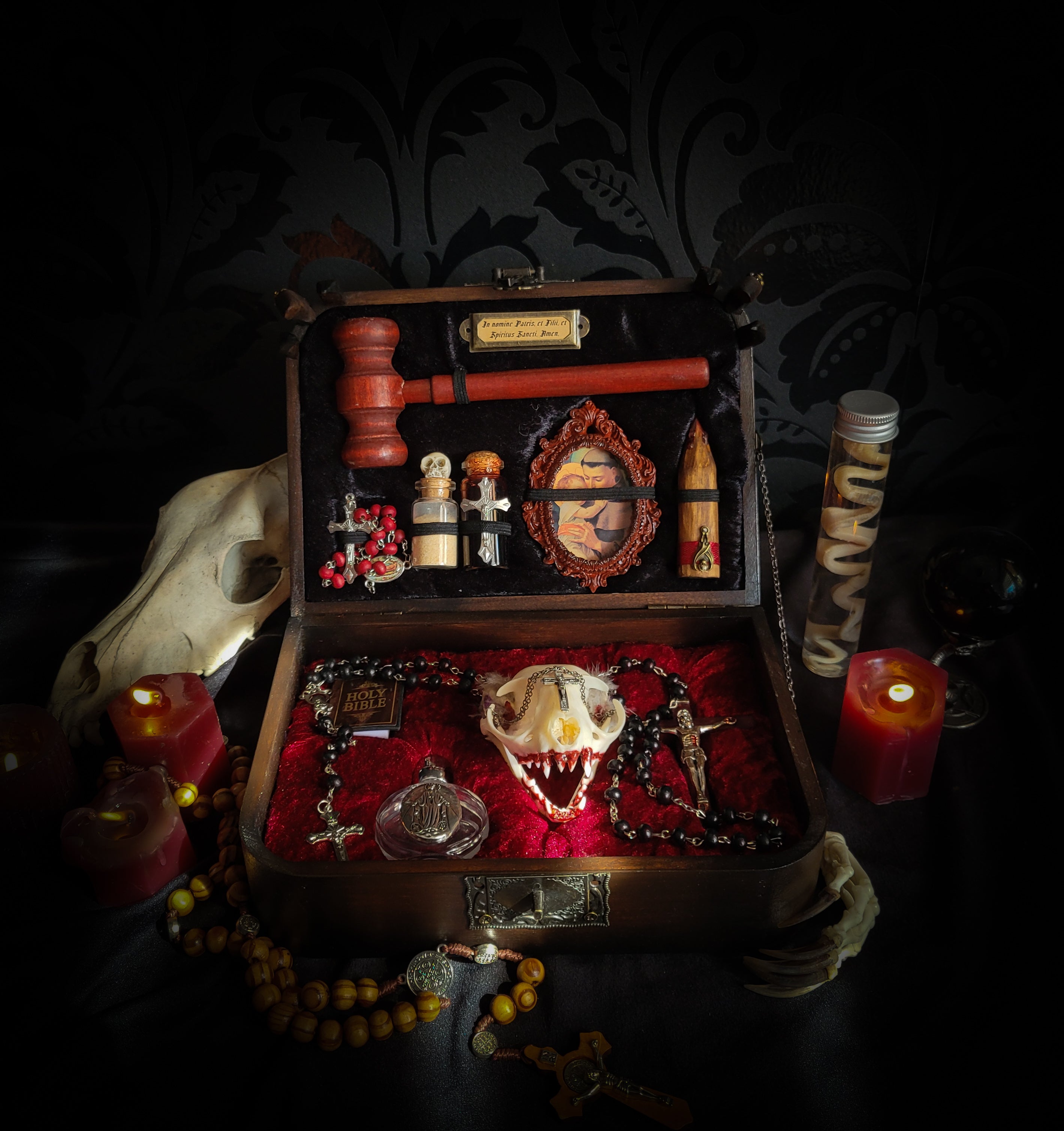 Vampire Hunter Kit — handmade gothic relic box, made to order. Hand-painted ornamented wooden suitcase with vampire stake, hammer, holy water, rosaries, crucifix, glass vials, miniature Bible and crimson velvet lining. Dark collectible decor, 23x17x9.5cm.