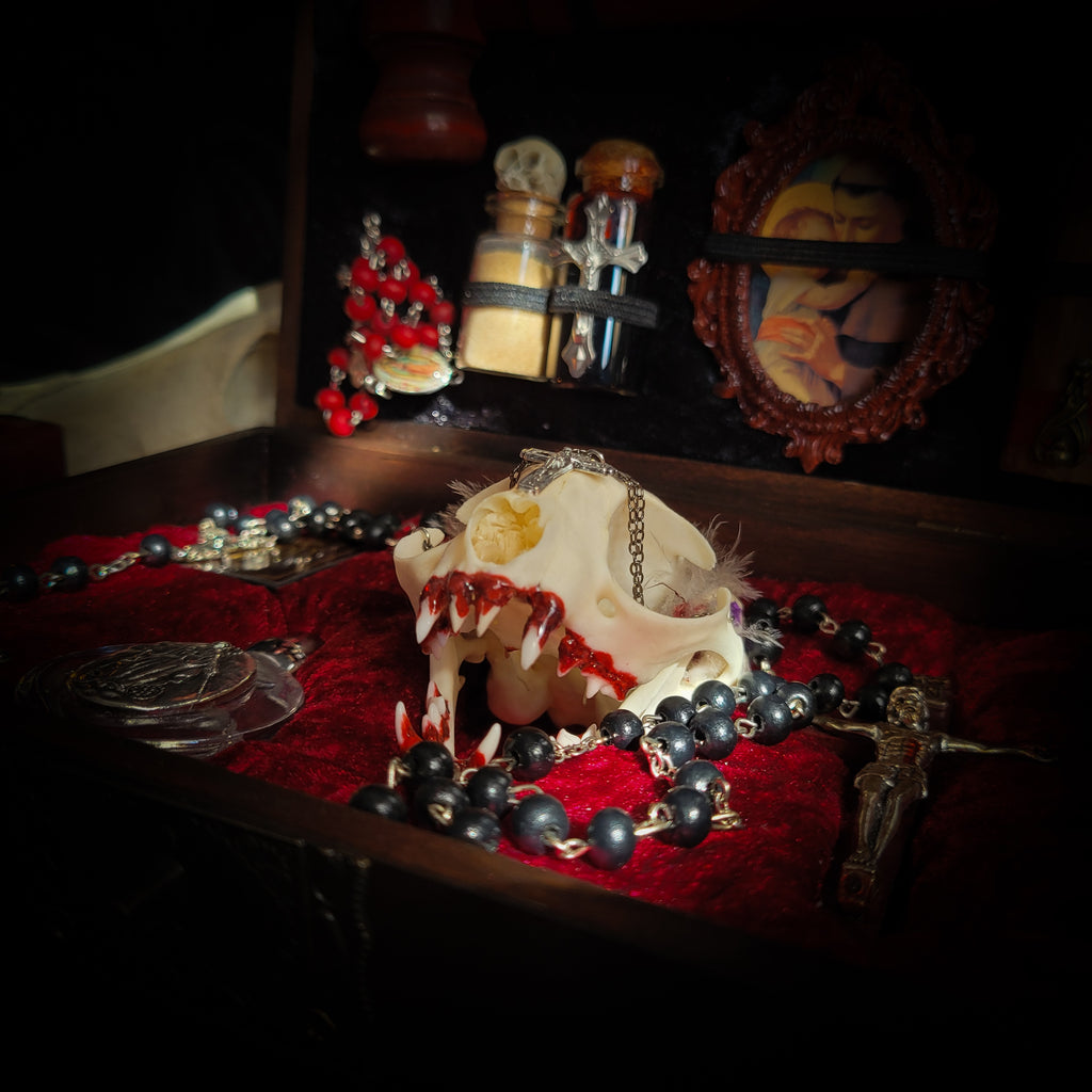 Vampire Hunter Kit — handmade gothic relic box, made to order. Hand-painted ornamented wooden suitcase with vampire stake, hammer, holy water, rosaries, crucifix, glass vials, miniature Bible and crimson velvet lining. Dark collectible decor, 23x17x9.5cm.