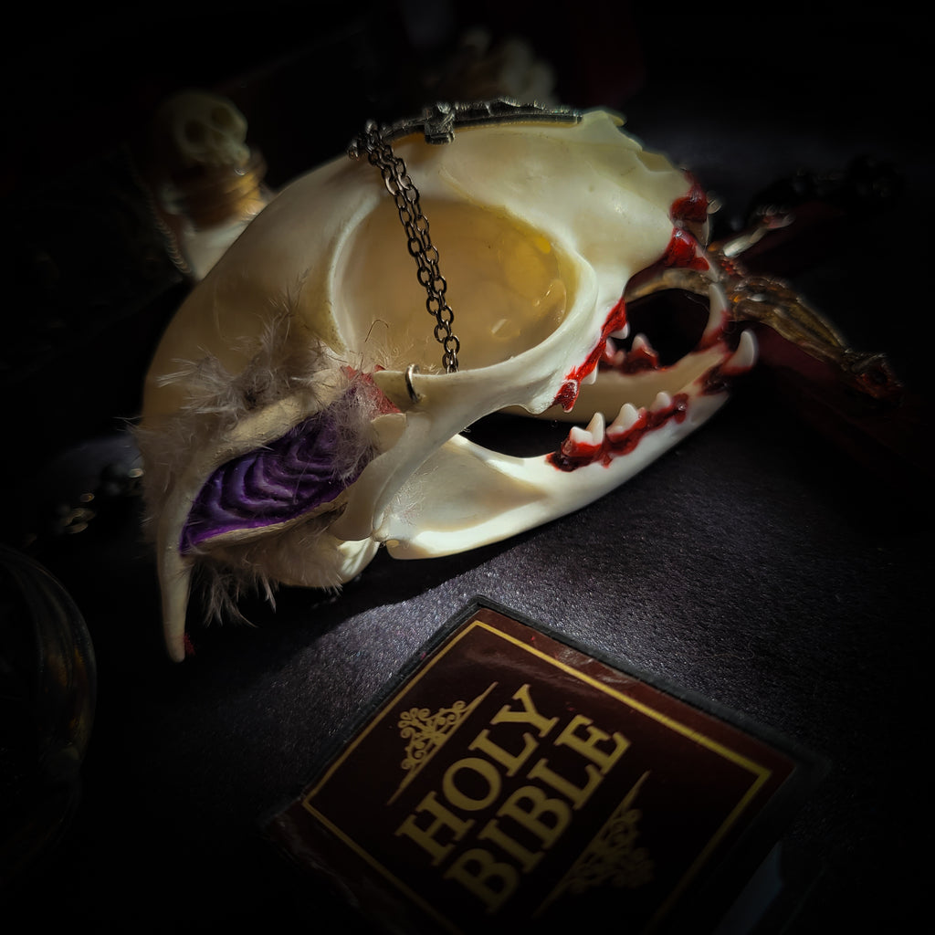 Vampire Hunter Kit — handmade gothic relic box, made to order. Hand-painted ornamented wooden suitcase with vampire stake, hammer, holy water, rosaries, crucifix, glass vials, miniature Bible and crimson velvet lining. Dark collectible decor, 23x17x9.5cm.