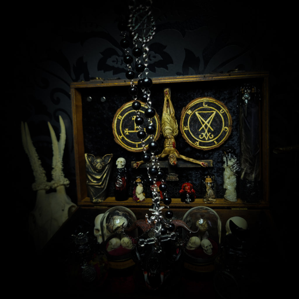 Occult Ritual casket — handmade gothic ritual casket, made to order. Fully custom devotional box with skulls, bones, crystals, sigils and symbolic elements, designed as a ceremonial altar object. Dark occult commission by Morbid Oddities.