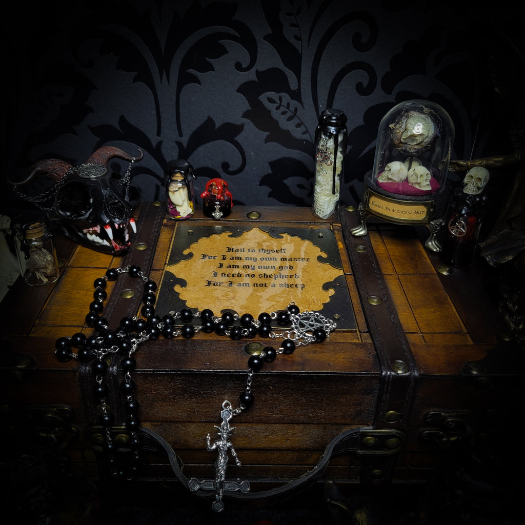 Occult Ritual casket — handmade gothic ritual casket, made to order. Fully custom devotional box with skulls, bones, crystals, sigils and symbolic elements, designed as a ceremonial altar object. Dark occult commission by Morbid Oddities.