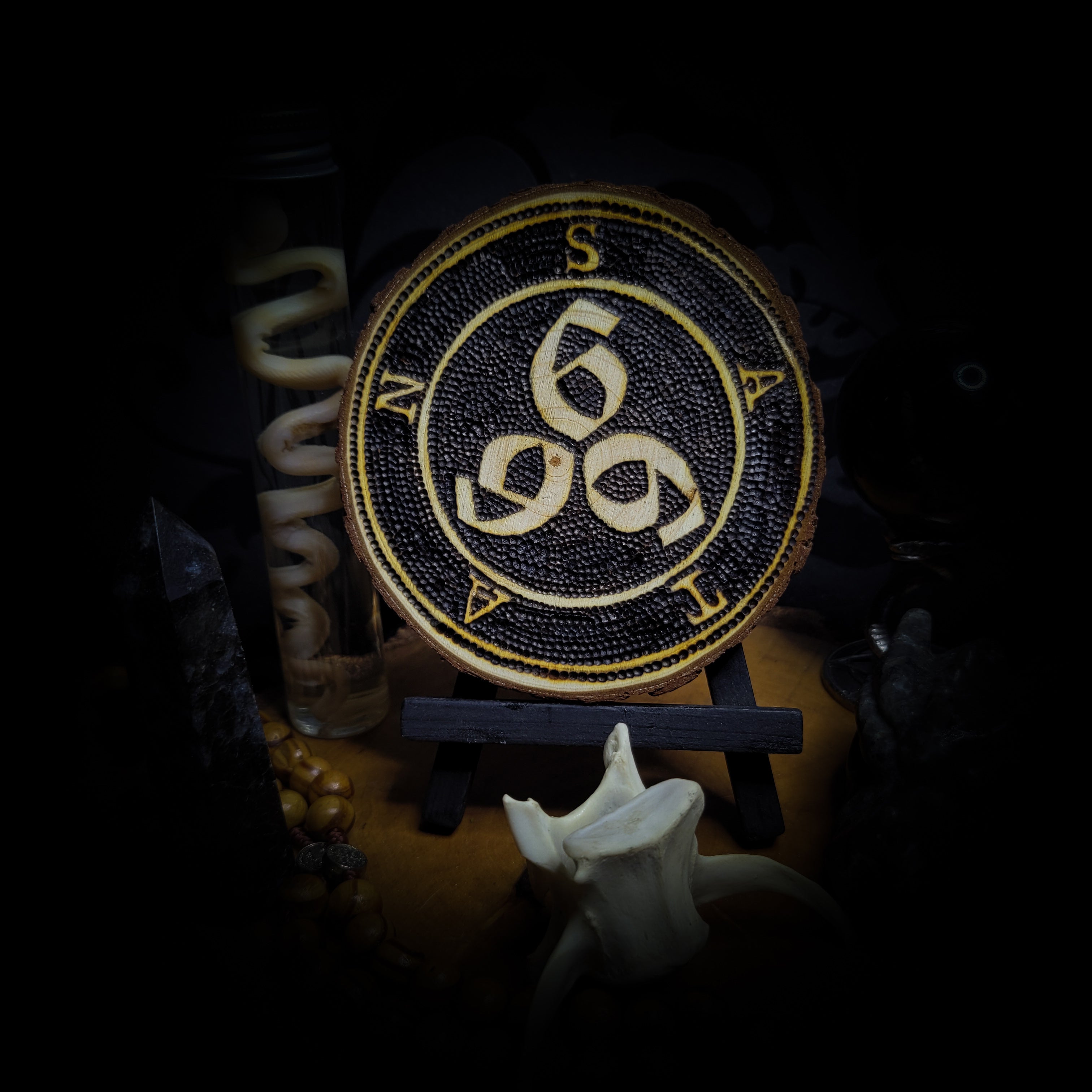 Handmade gothic pyrography sigil — occult sigil design hand-burned into natural wood, ritual tool for altar, divination or meditation, approx. 10cm