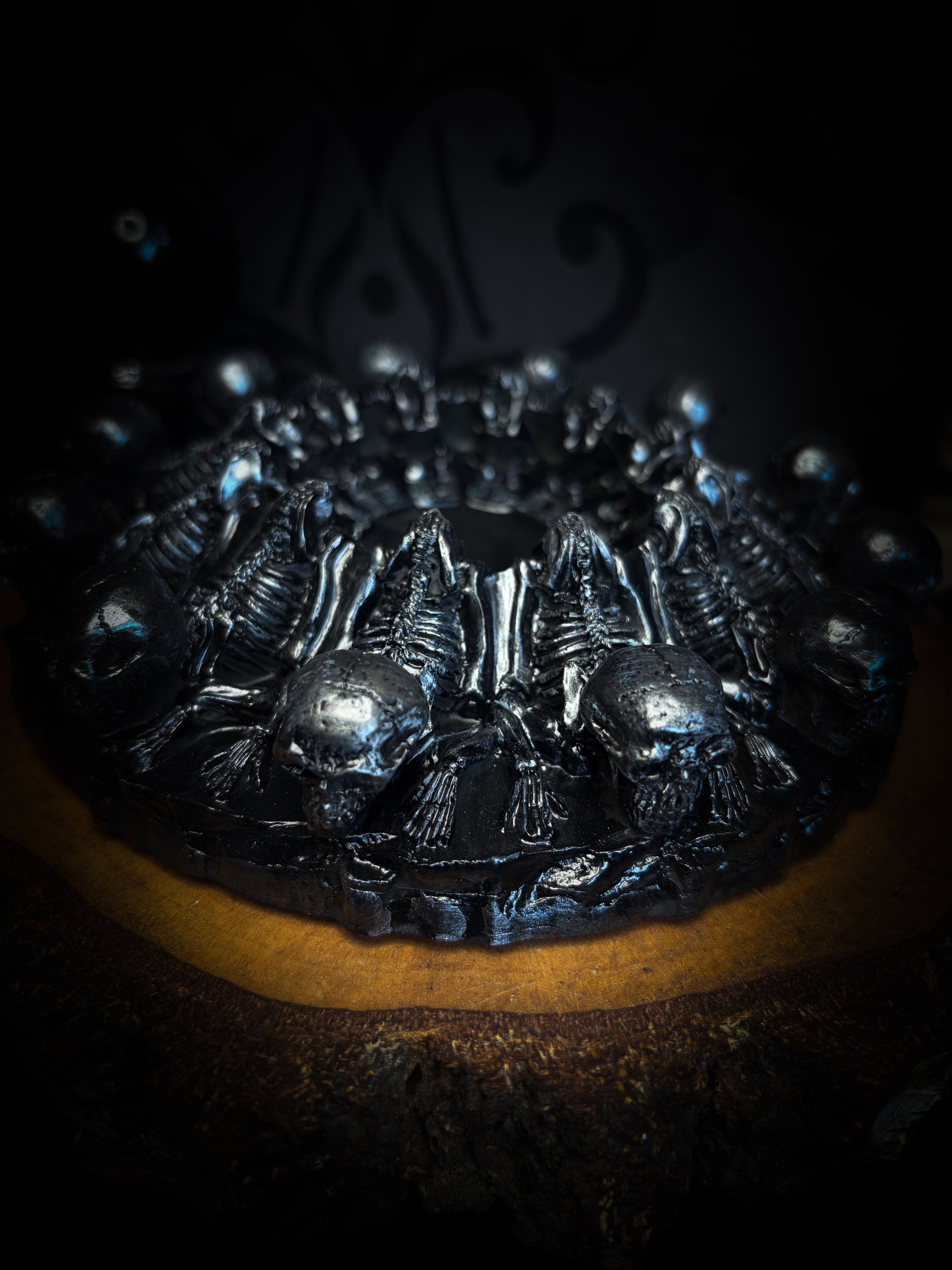 Circulus Mortis — handmade gothic skull circle sculpture, dark metallic finish, ritual altar centerpiece, made to order